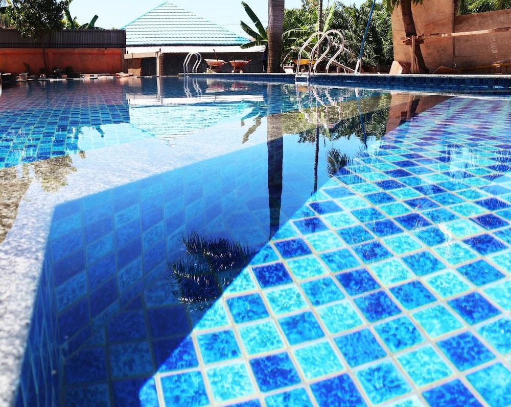 Sinar Sport Hotel Bengkulu Exterior photo