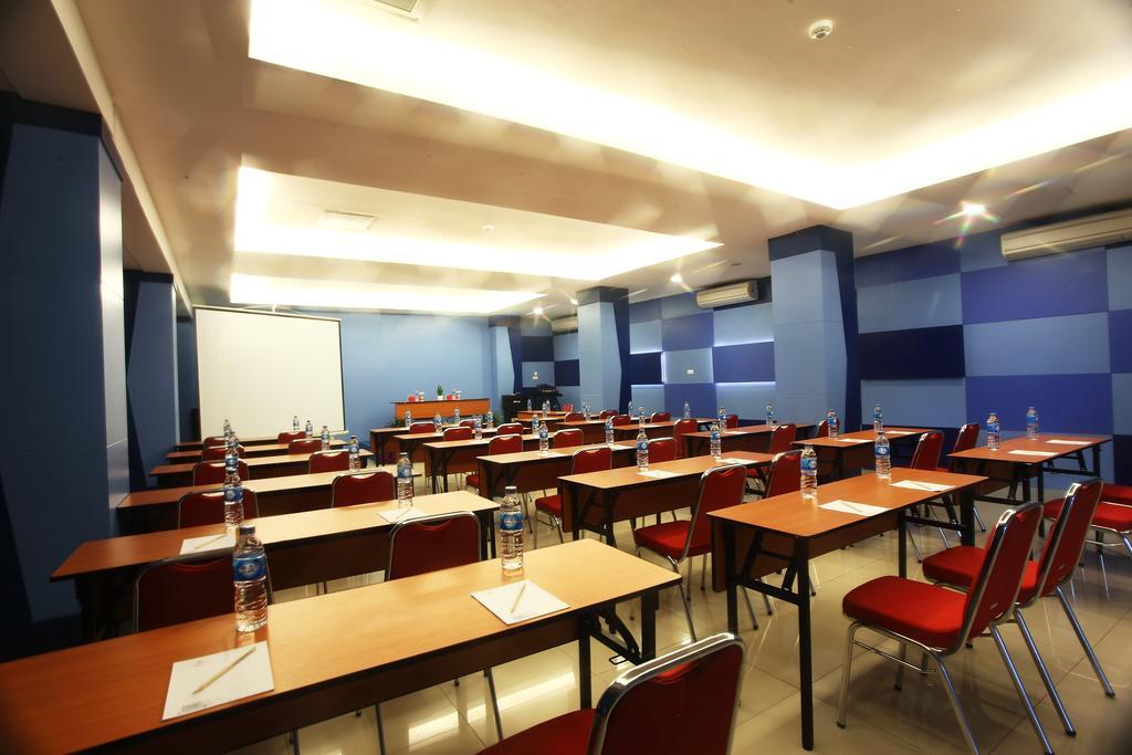 Sinar Sport Hotel Bengkulu Exterior photo